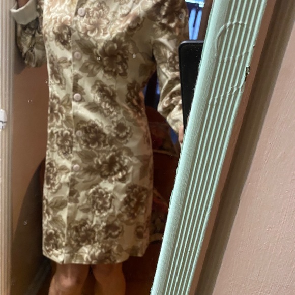 Flowered light weight coat , can be worn as a dress too! - Picture 5 of 5